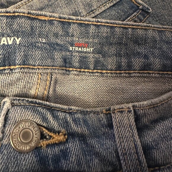 Old Navy Ladies Curvy Extra High-Waisted Straight Jeans / 12 Petite / New w Tags - Picture 3 of 11